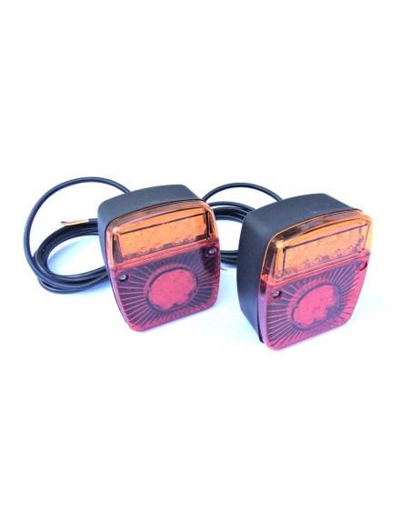 2x LED Rückleuchte 3 Funktion 101x121x56 mm LKW PKW Anhänger Traktor Wohnmobile
