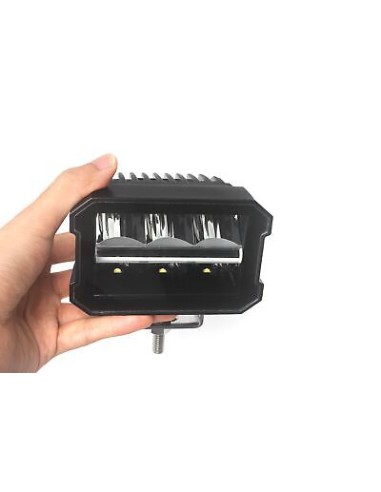 SCHEINWERFER EINFASSUNG OHNE + POSITION